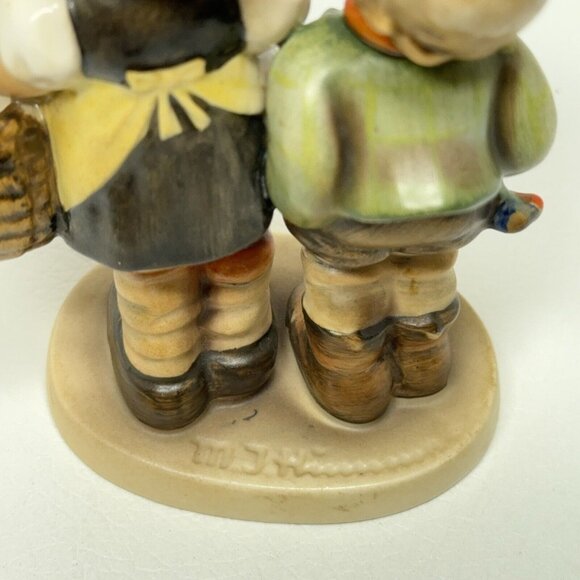MJ Hummel Figurine To Market Boy Girl Basket Flowers Western Germany 1960 - 1972 - Picture 10 of 15